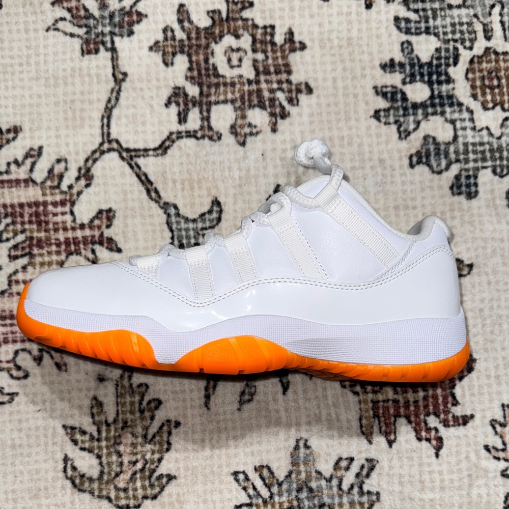 Jordan 11s